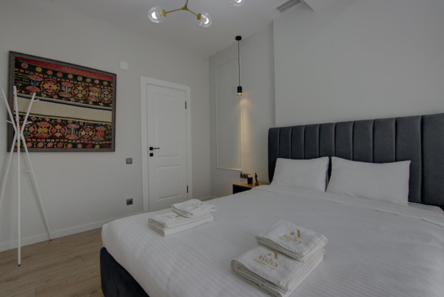 בישקק Aisha Hotel מראה חיצוני תמונה