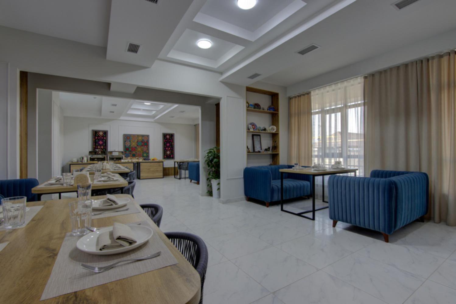 בישקק Aisha Hotel מראה חיצוני תמונה